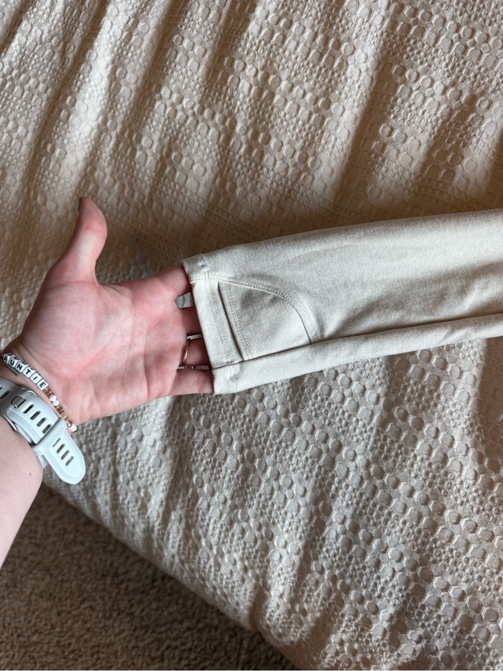 Old Navy Beige Long-Sleeve Cropped Top - Picture 4 of 7